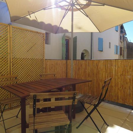 Appartement Centre Historique Avec Terrasse Au Porte De La Camargue Saint-Gilles  Eksteriør billede